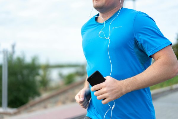 Musique pour courir : la sélection incontournable pour booster vos performances